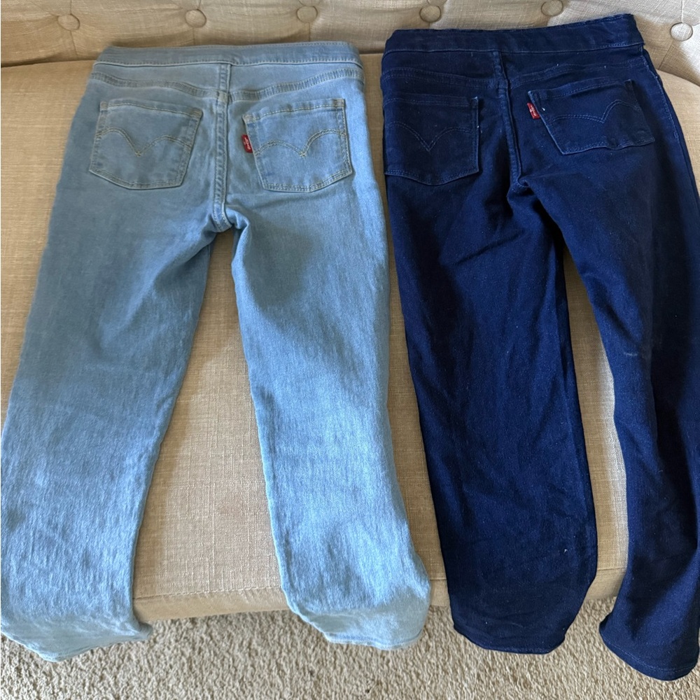 Girls Levis jeggings
Good condition